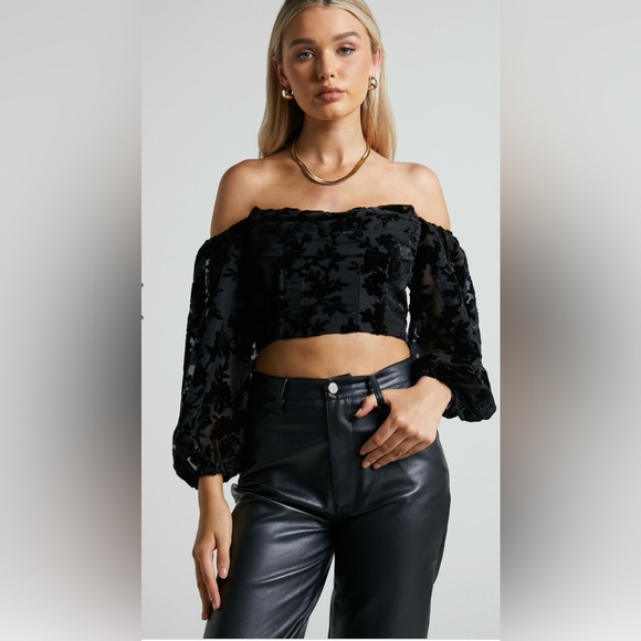 🔥SHOWPO ARISA TOP - VELVET BURNOUT LONG SLEEVE TOP🔥 NWOT - Picture 3 of 16